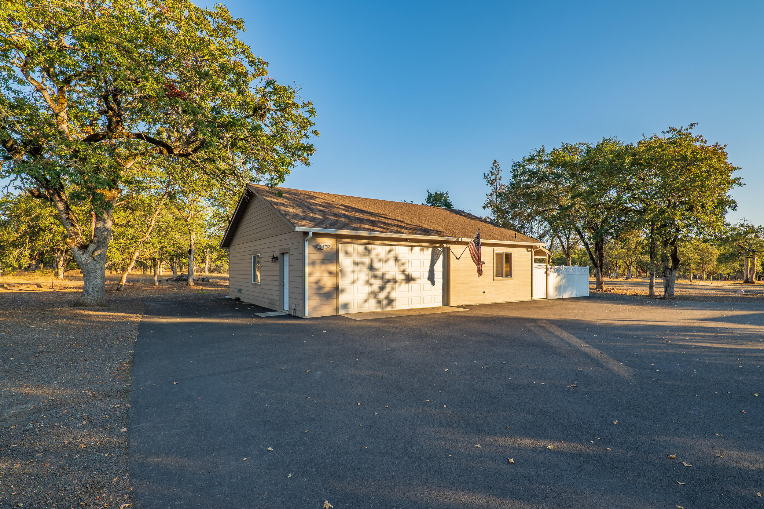 350 South Obenchain Road Eagle Point, OR 97524 - Photo 53 of 64 350SObenchainRd-042
