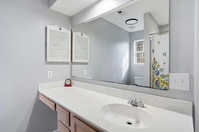 $325,000 | 207 Hastings Drive, Goose Creek, SC 29445