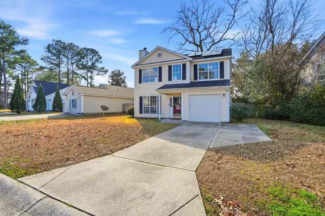 $325,000 | 207 Hastings Drive, Goose Creek, SC 29445