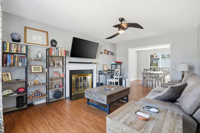 $325,000 | 207 Hastings Drive, Goose Creek, SC 29445