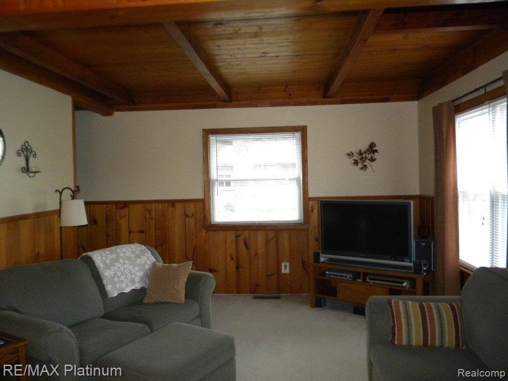 1685 Clark Lake Road Brighton, MI 48114 - Photo 6 of 25 Great Room