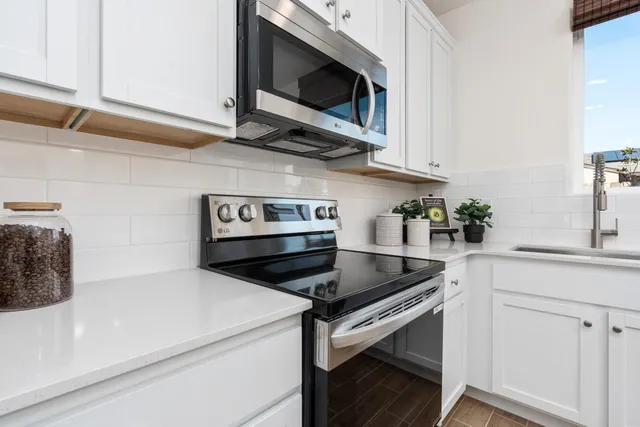 $362,990 | 6540 East Cresthaven Drive, Fresno, CA 93727