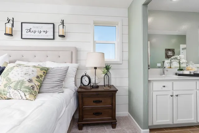 $362,990 | 6540 East Cresthaven Drive, Fresno, CA 93727