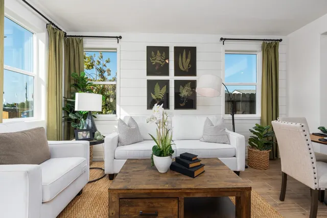 $362,990 | 6540 East Cresthaven Drive, Fresno, CA 93727