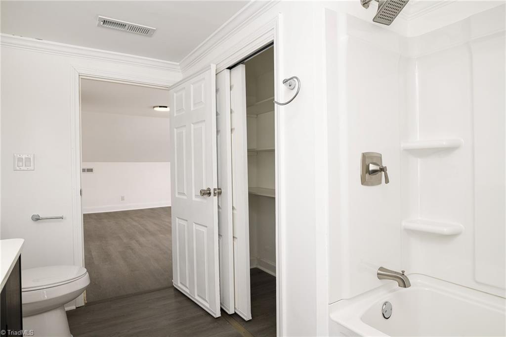 600 East Fairfield Road High Point, NC 27263 - Photo 28 of 38 Bathroom 3