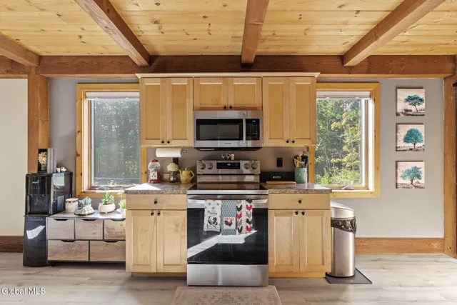 $480,000 | 522 Starr Road, Coeymans, NY 12143