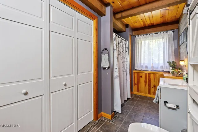 $480,000 | 522 Starr Road, Coeymans, NY 12143