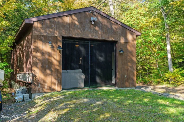 $480,000 | 522 Starr Road, Coeymans, NY 12143