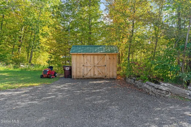 $480,000 | 522 Starr Road, Coeymans, NY 12143