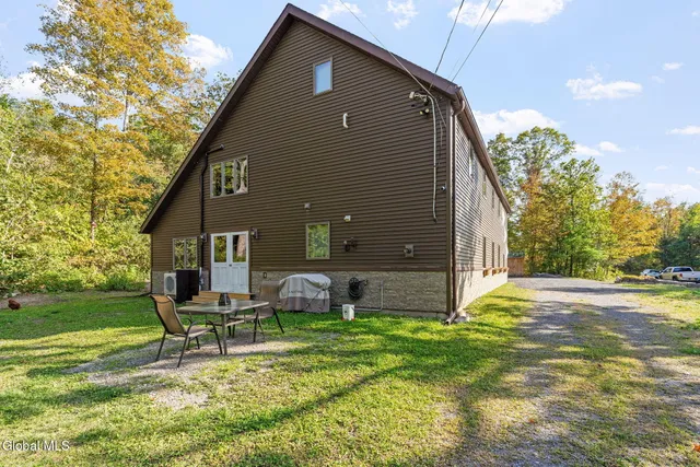 $480,000 | 522 Starr Road, Coeymans, NY 12143