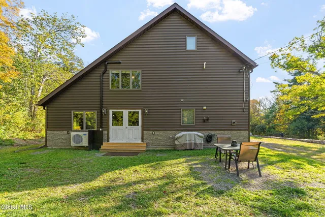 $480,000 | 522 Starr Road, Coeymans, NY 12143