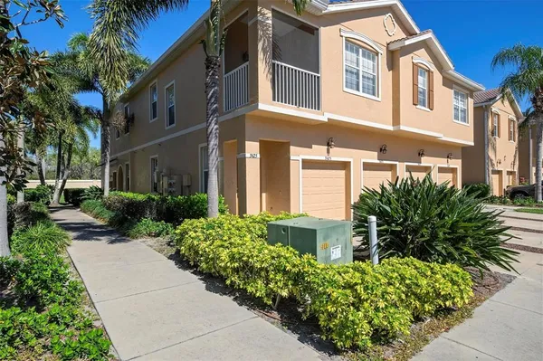 $1,800 | 3423 Parkridge Circle, Unit 19101, Sarasota, FL 34243