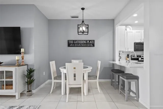 $1,700 | 3423 Parkridge Circle, Unit 19101, Sarasota, FL 34243