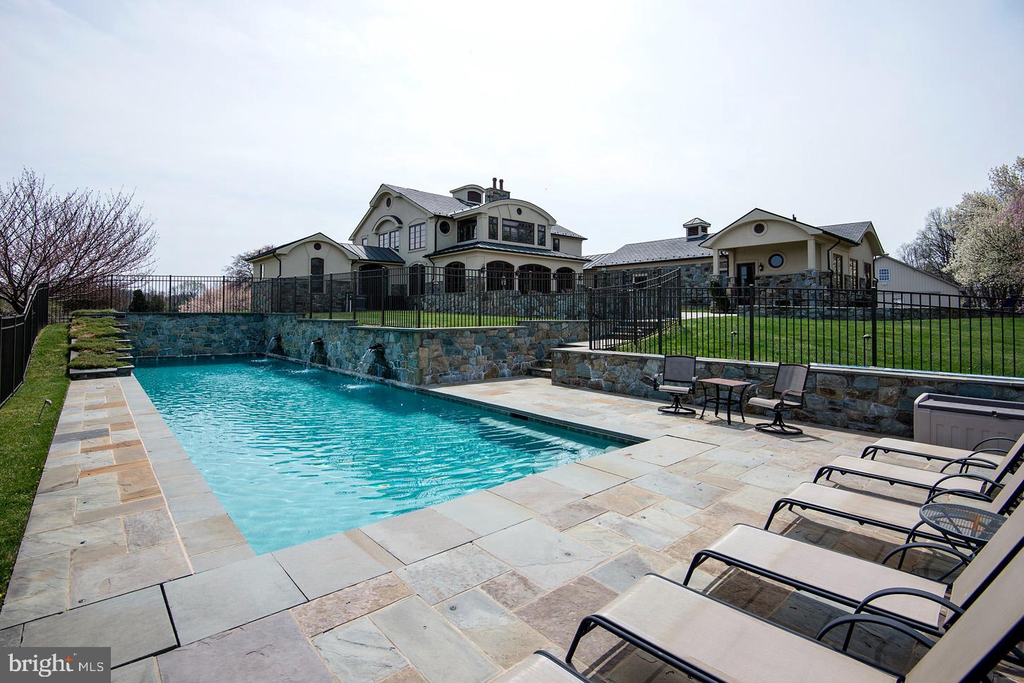 16704 Thurston Road Dickerson, MD 20842 - Photo 87 of 101 a view of a patio with a yard