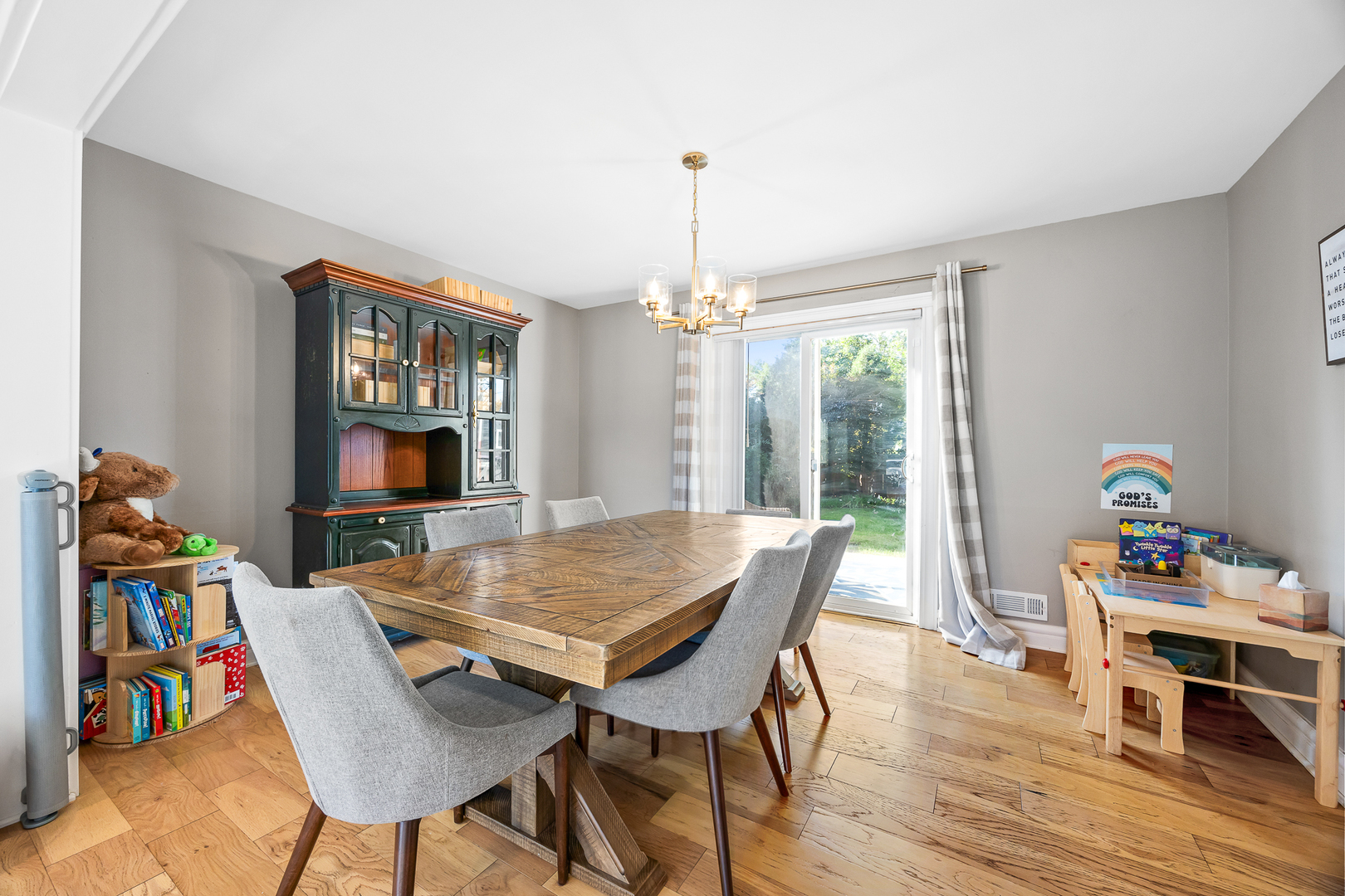 1914 West Acres Road Joliet, IL 60435 - Photo 11 of 35 Gallery Image 11