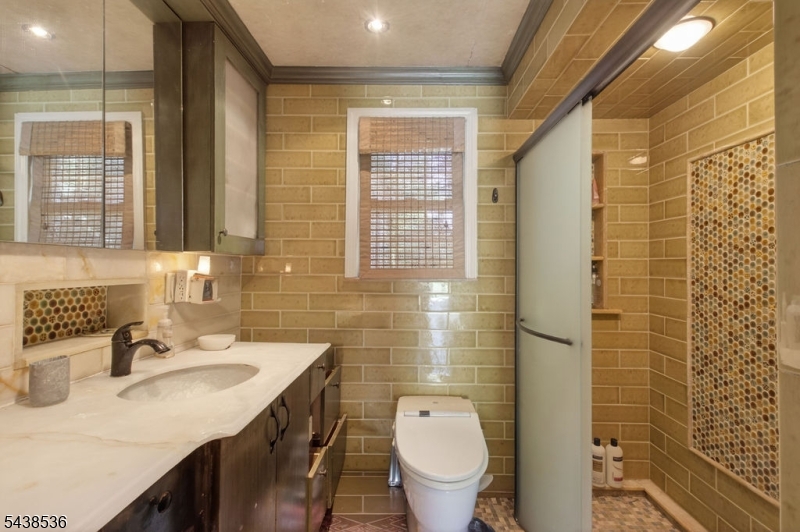 364 Acacia Road Scotch Plains, NJ 07076 - Photo 18 of 30