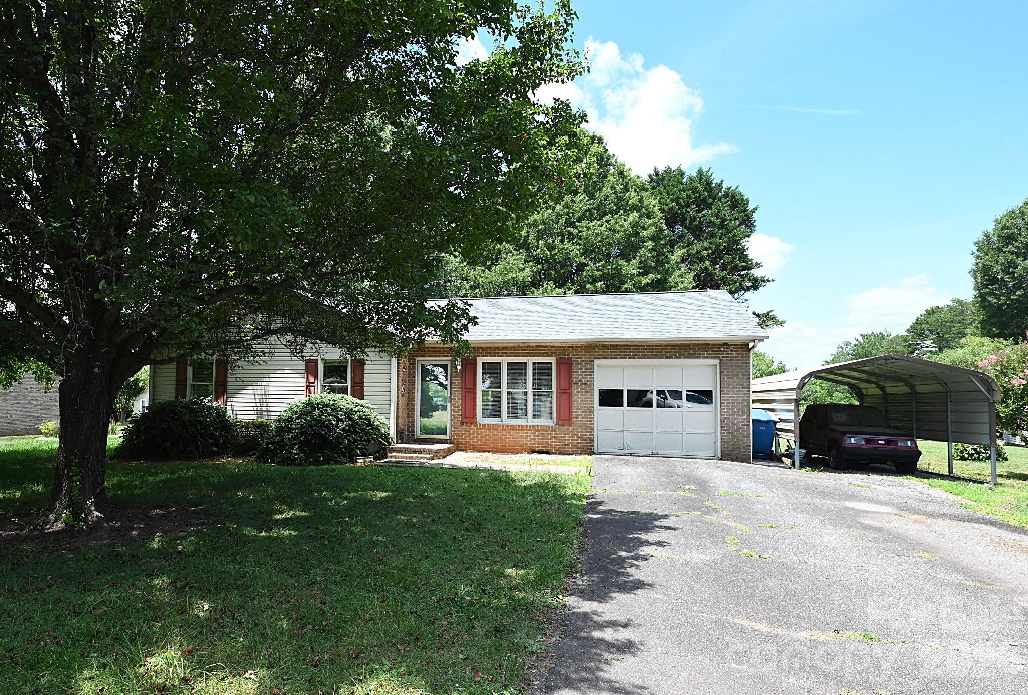 4445 Sulphur Springs Road Northeast Hickory, NC 28601 - Photo 32 of 34