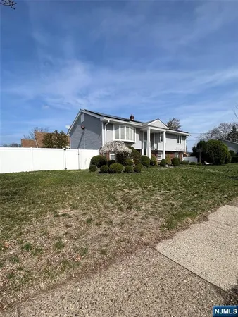 $5,000 | 171 Truman Terrace, Paramus, NJ 07652