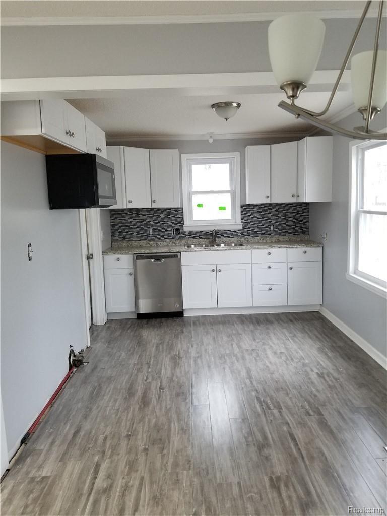 3596 Greenfield Road Berkley, MI 48072 - Photo 2 of 3 20181128_143736.jpg