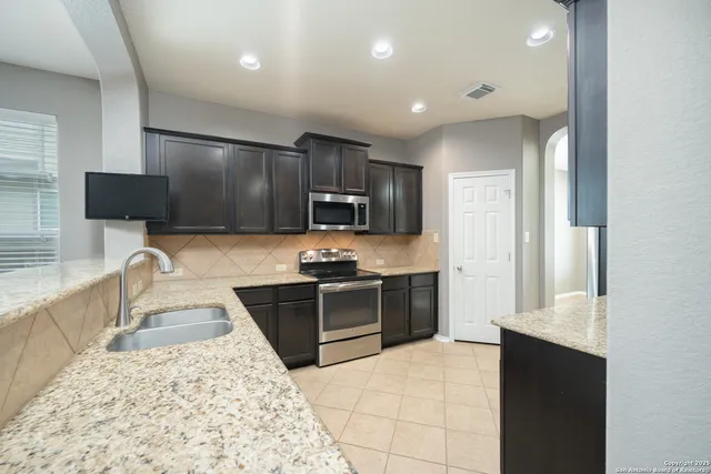 $2,750 | 2941 Mineral Springs, Schertz, TX 78108