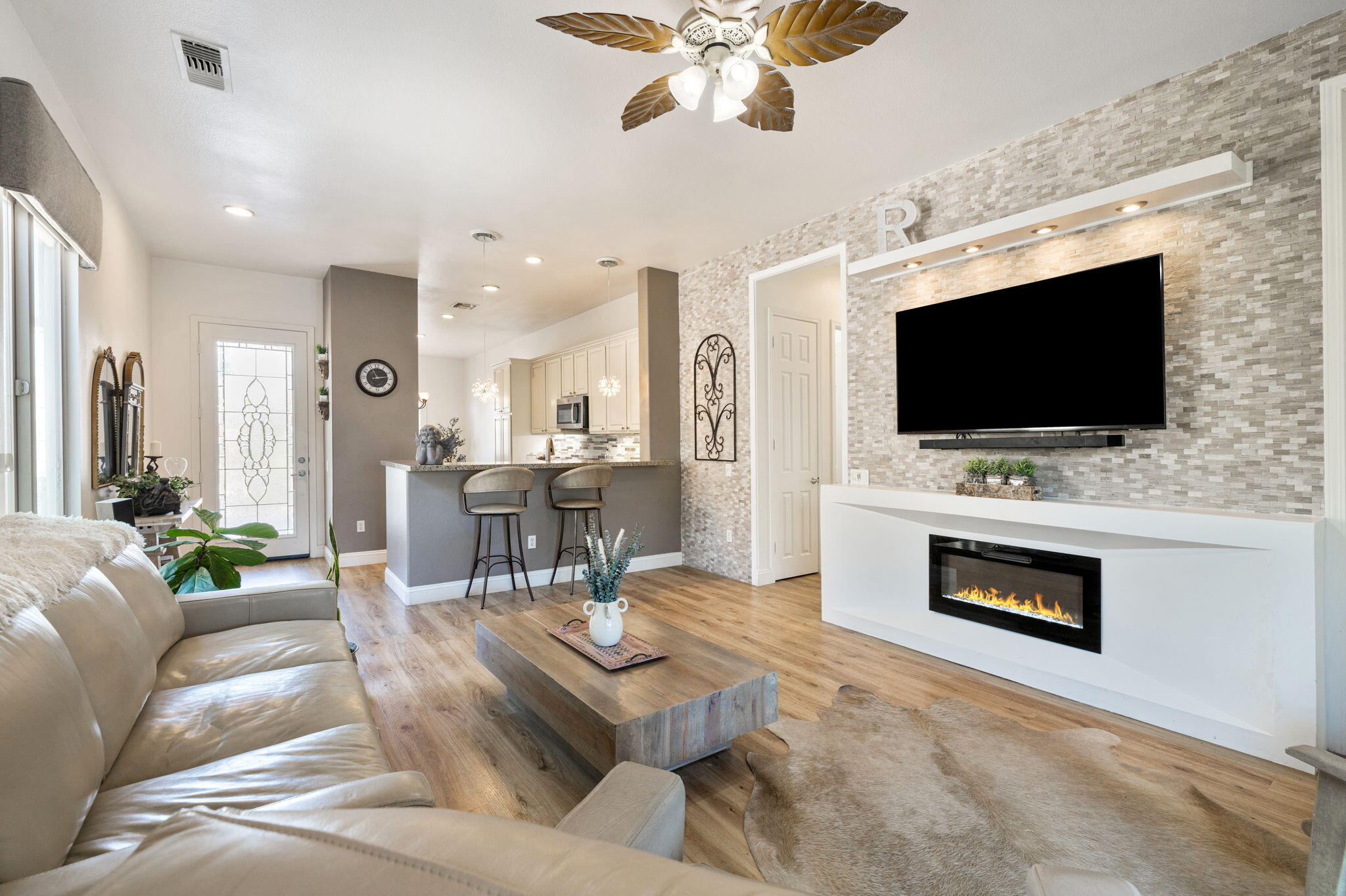 81919 Avenida Dulce Indio, CA 92203 - Photo 2 of 46 31-web-or-mls-2H8A9489