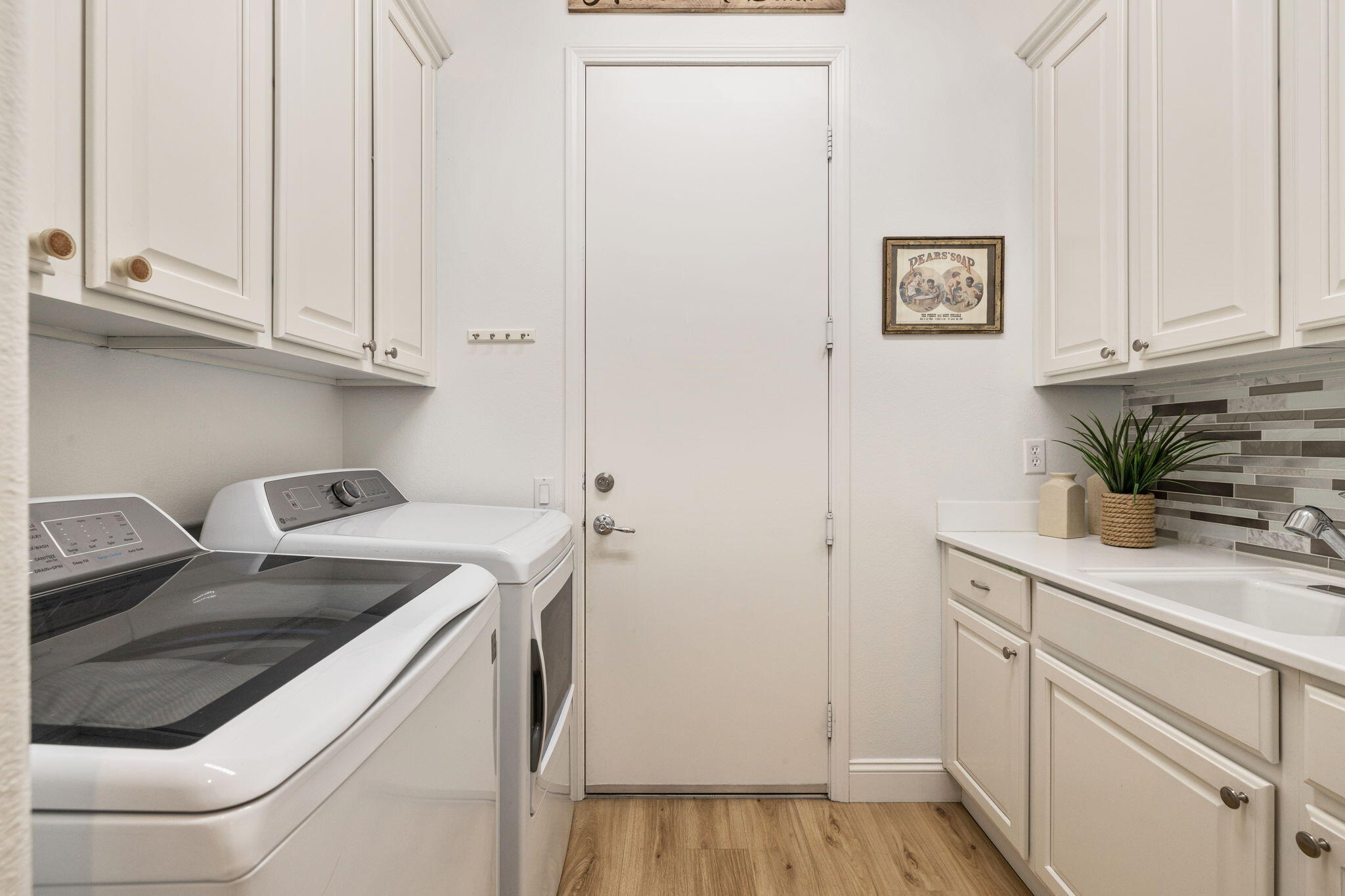 81919 Avenida Dulce Indio, CA 92203 - Photo 26 of 46 42-web-or-mls-2H8A9357