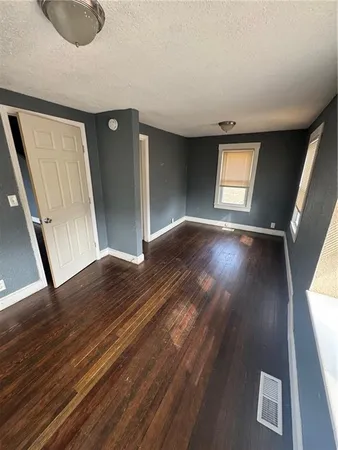 $79,900 | 912 East Stone Street, Independence, MO 64050