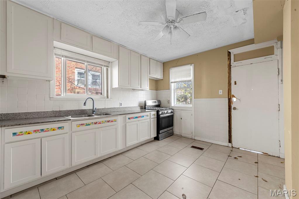 8738 Partridge Avenue St. Louis, MO 63147 - Photo 5 of 27