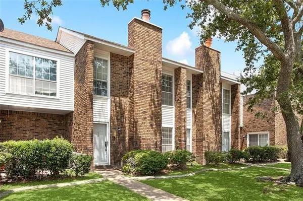 $1,900 | 1014 St Julien Drive, Unit C2, Kenner, LA 70065