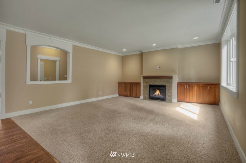 4916 Northeast 7th Street Renton, WA 98059 - Photo 13 of 22 Gallery Image 13
