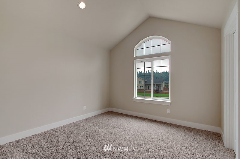 4916 Northeast 7th Street Renton, WA 98059 - Photo 16 of 22 Gallery Image 16