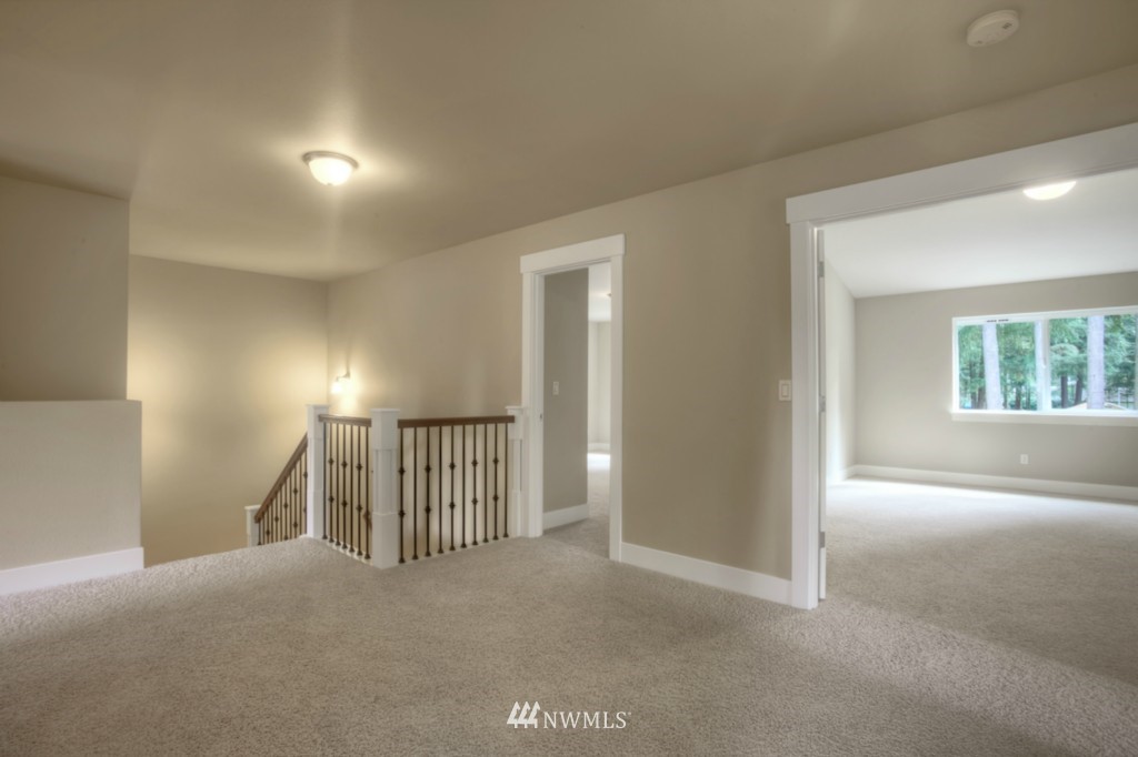 4916 Northeast 7th Street Renton, WA 98059 - Photo 18 of 22 Gallery Image 18