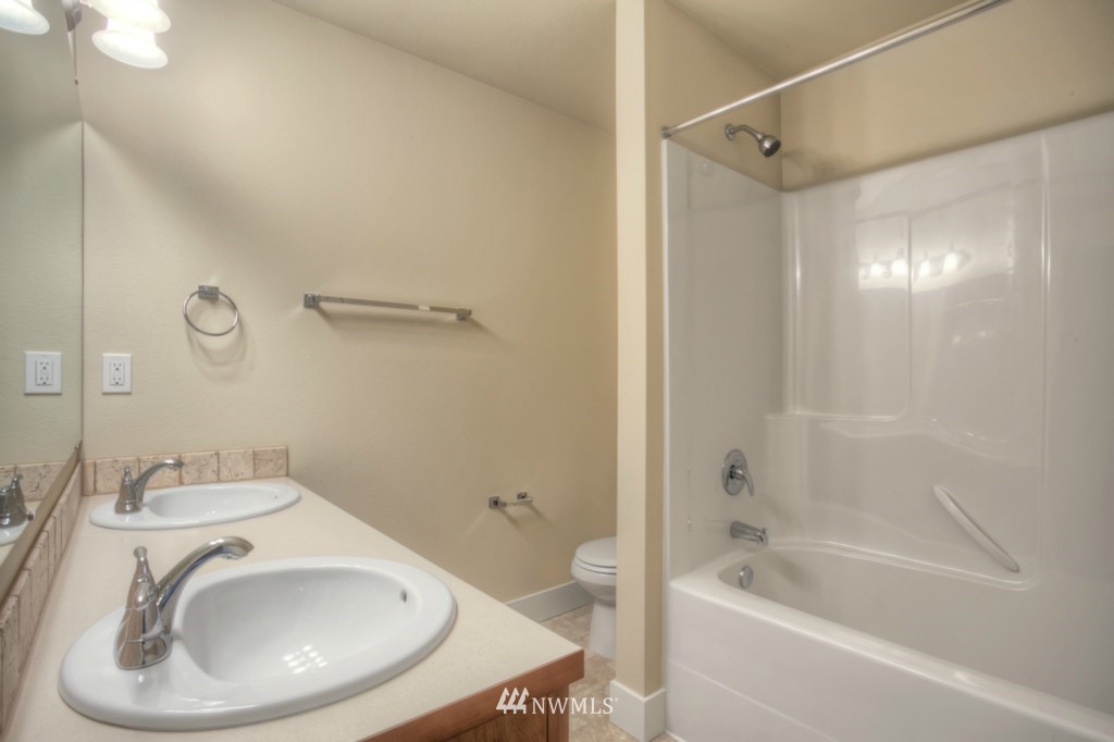 4916 Northeast 7th Street Renton, WA 98059 - Photo 22 of 22 Gallery Image 22