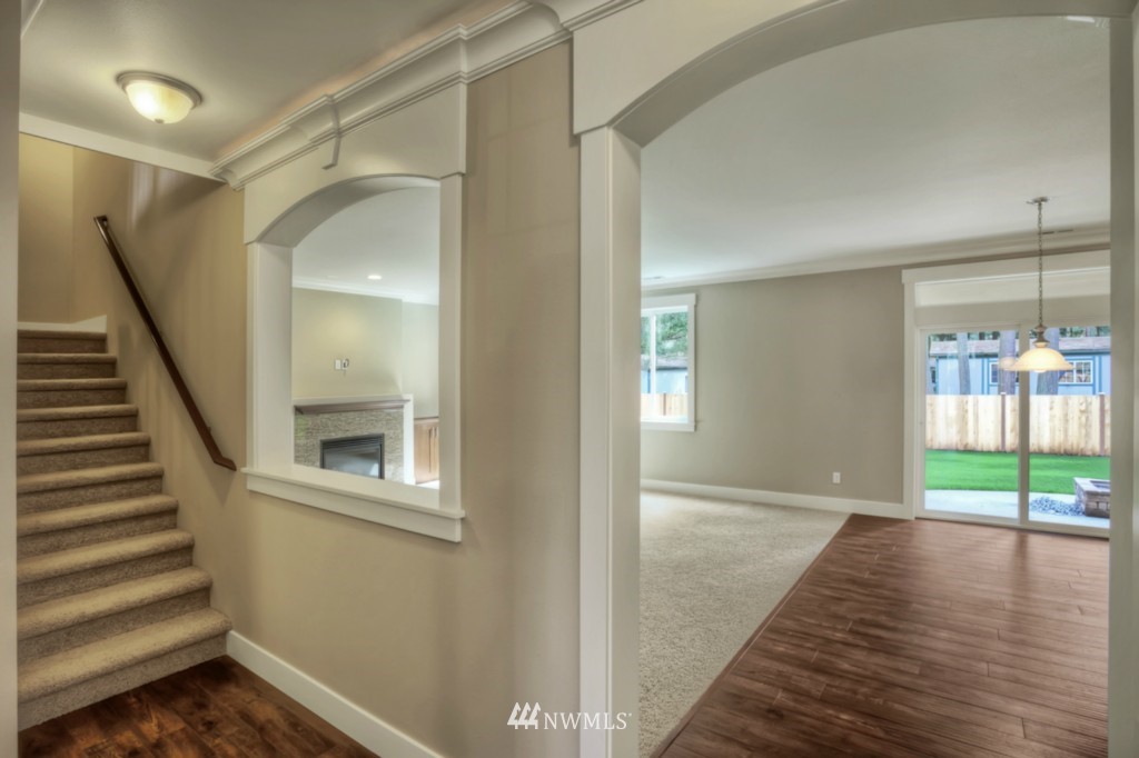 4916 Northeast 7th Street Renton, WA 98059 - Photo 10 of 22 Gallery Image 10