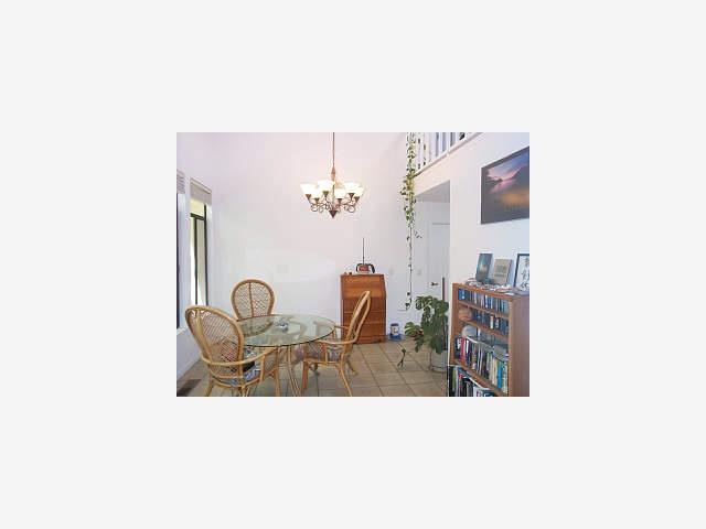 1 Berkeley Court Santa Cruz, CA 95062 - Photo 3 of 6 a view of a living room with furniture