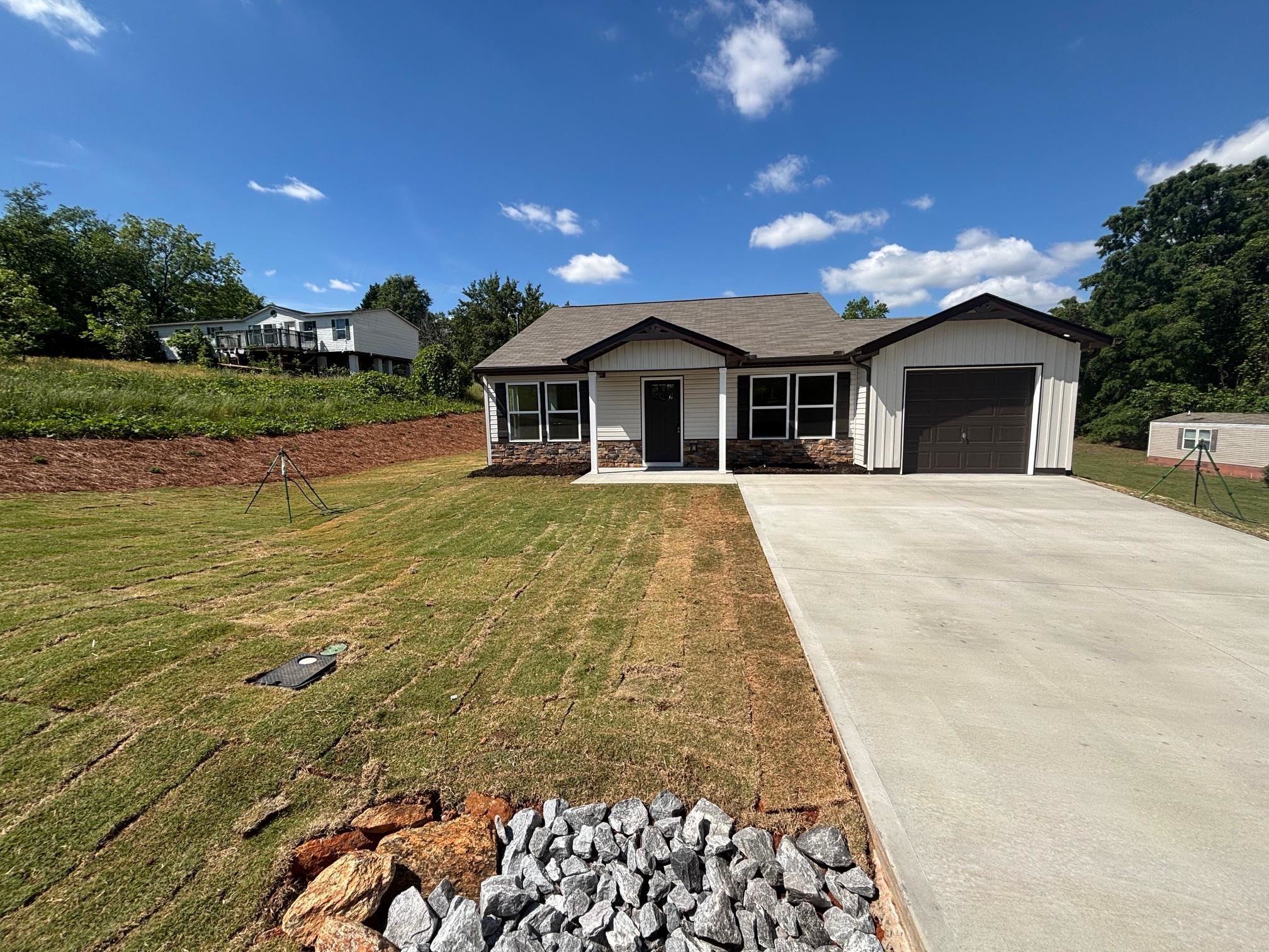 145 Carson Circle Chesnee, SC 29323 - Photo 2 of 17