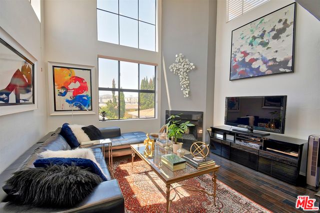 $875,000 | 11575 Missouri Avenue, Unit 13, Los Angeles, CA 90025