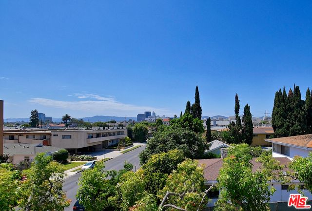 $875,000 | 11575 Missouri Avenue, Unit 13, Los Angeles, CA 90025