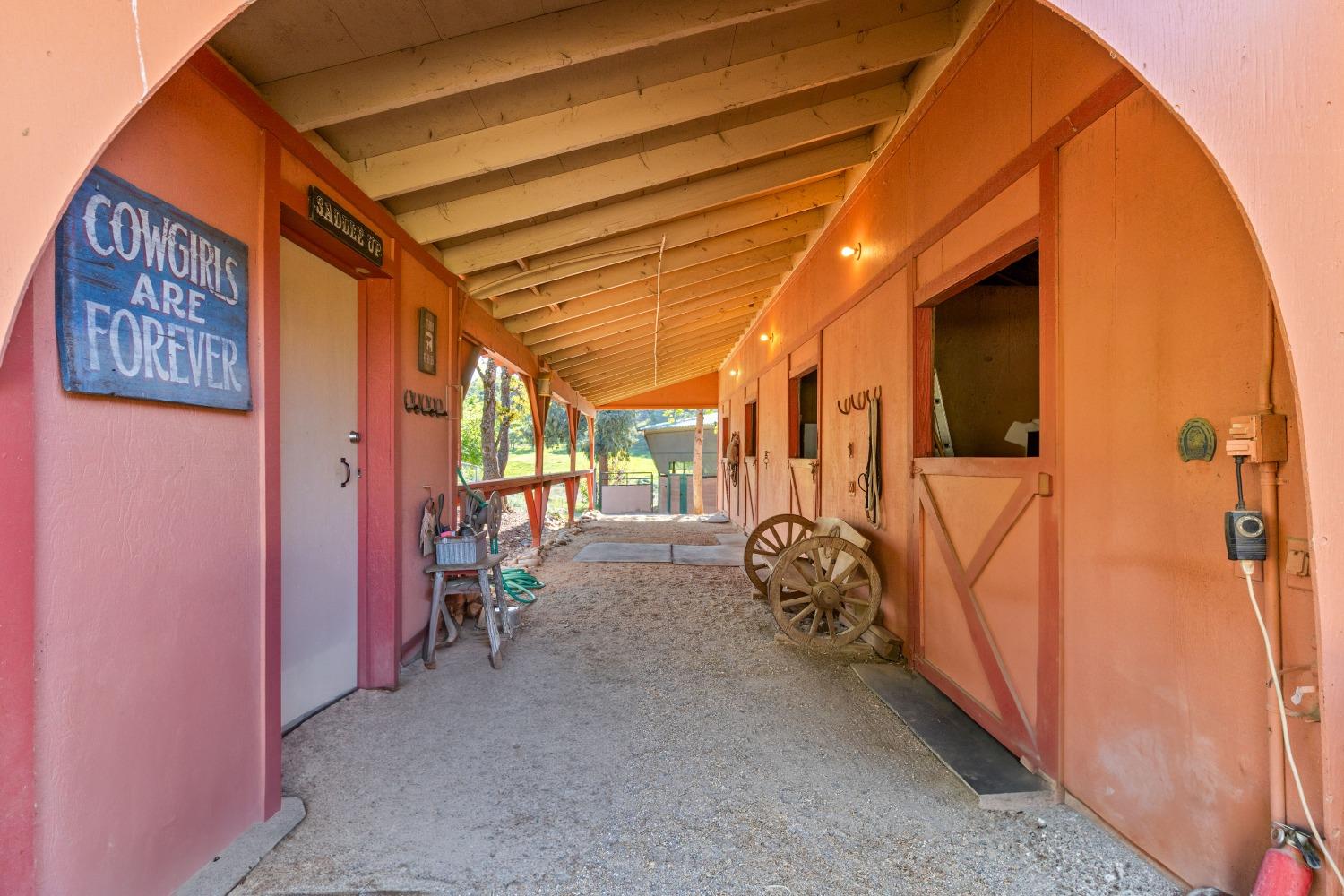 13587 Garden Bar Road Grass Valley, CA 95949 - Photo 17 of 70