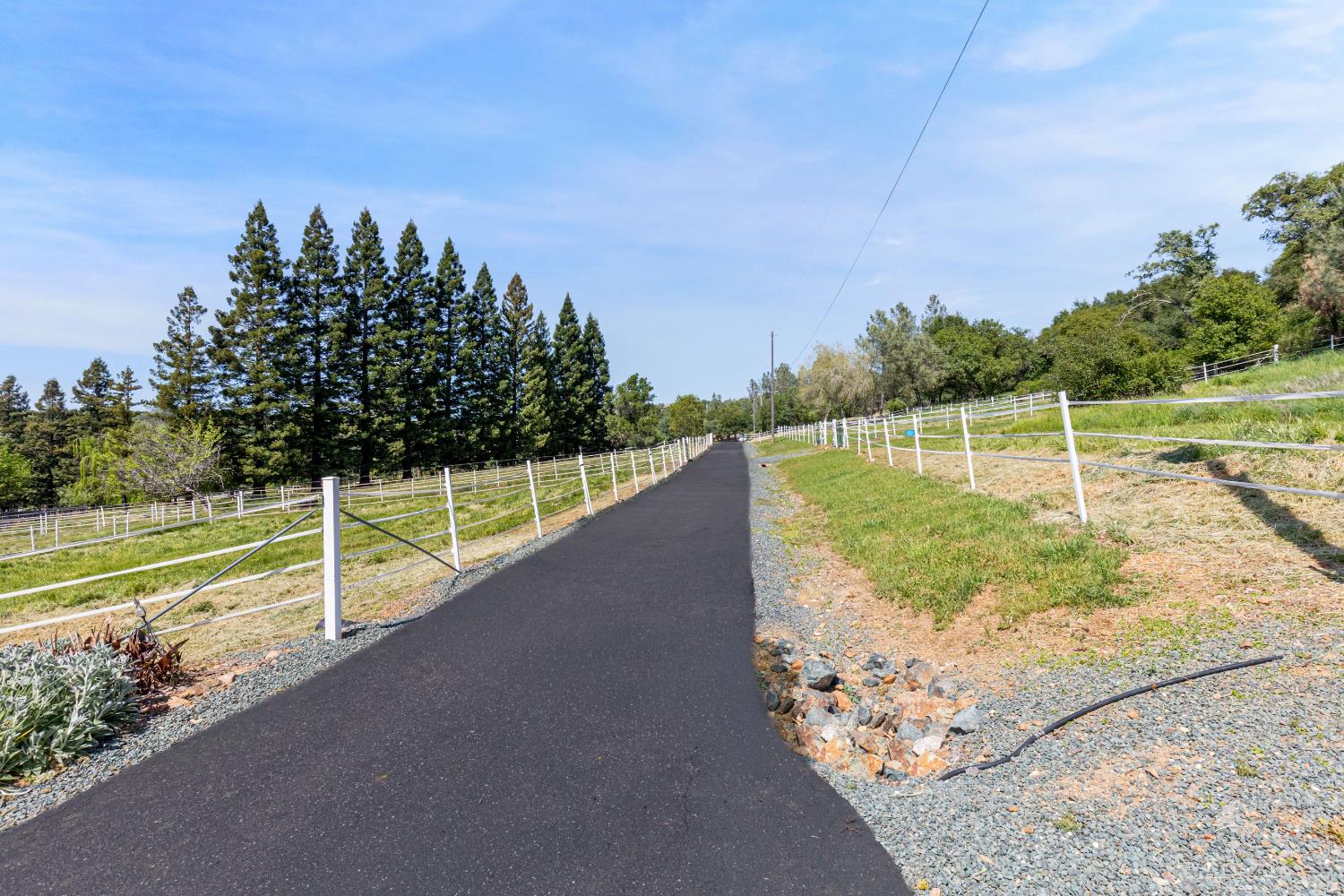 13587 Garden Bar Road Grass Valley, CA 95949 - Photo 48 of 70 a view of a tennis court