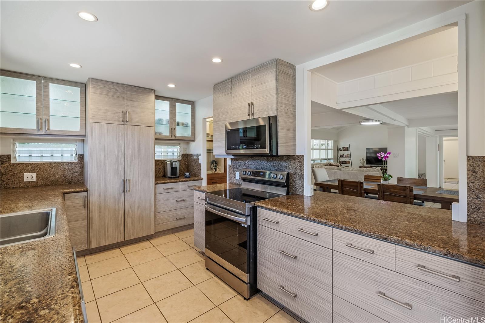 676 Mokapu Road Kailua, HI 96734 - Photo 11 of 21