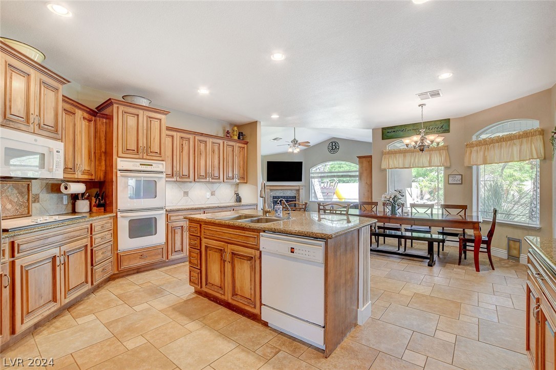3116 Mateuse Street Logandale, NV 89021 - Photo 17 of 82 Gallery Image 17