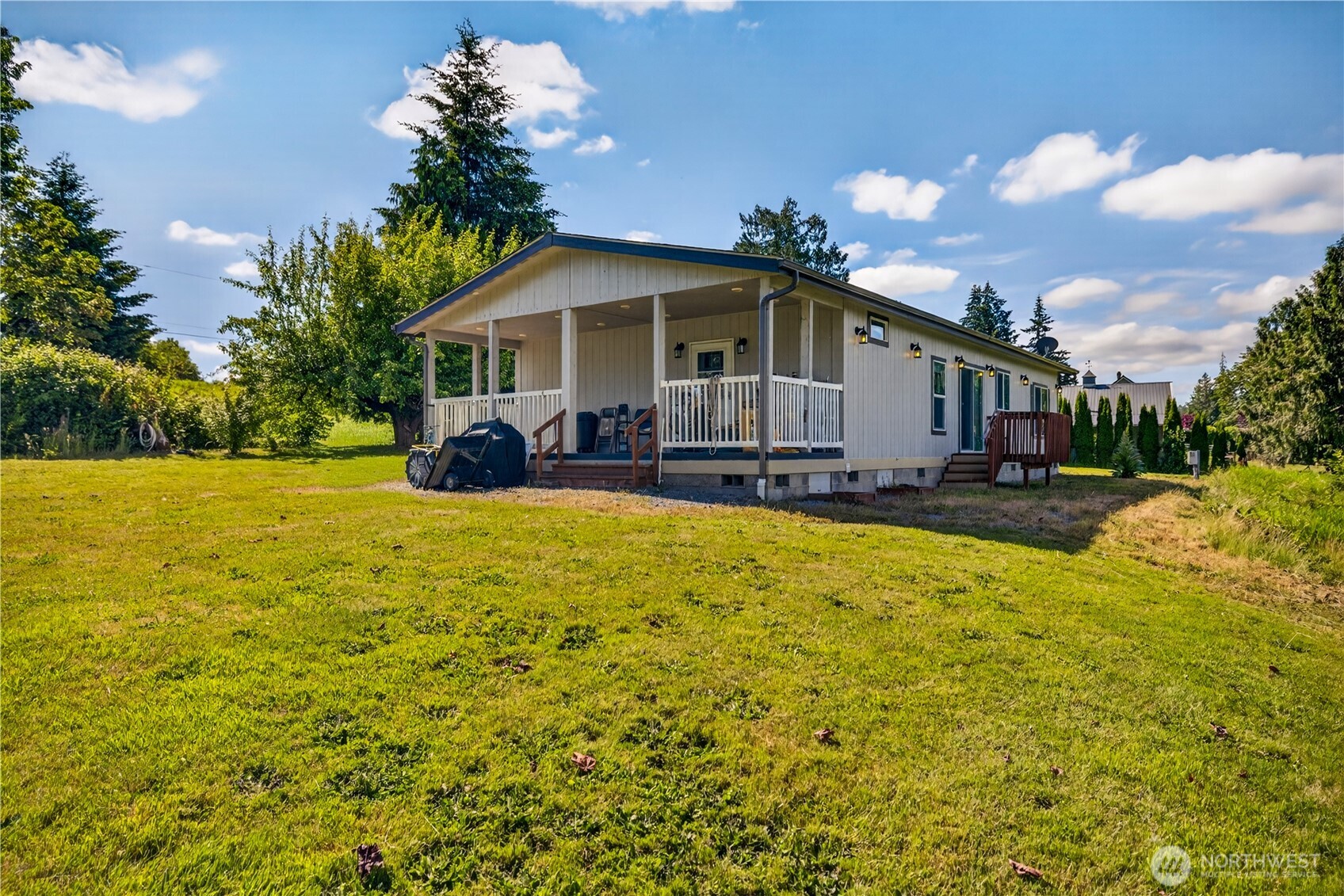 3973 Francis Road Mount Vernon, WA 98273 - Photo 4 of 35