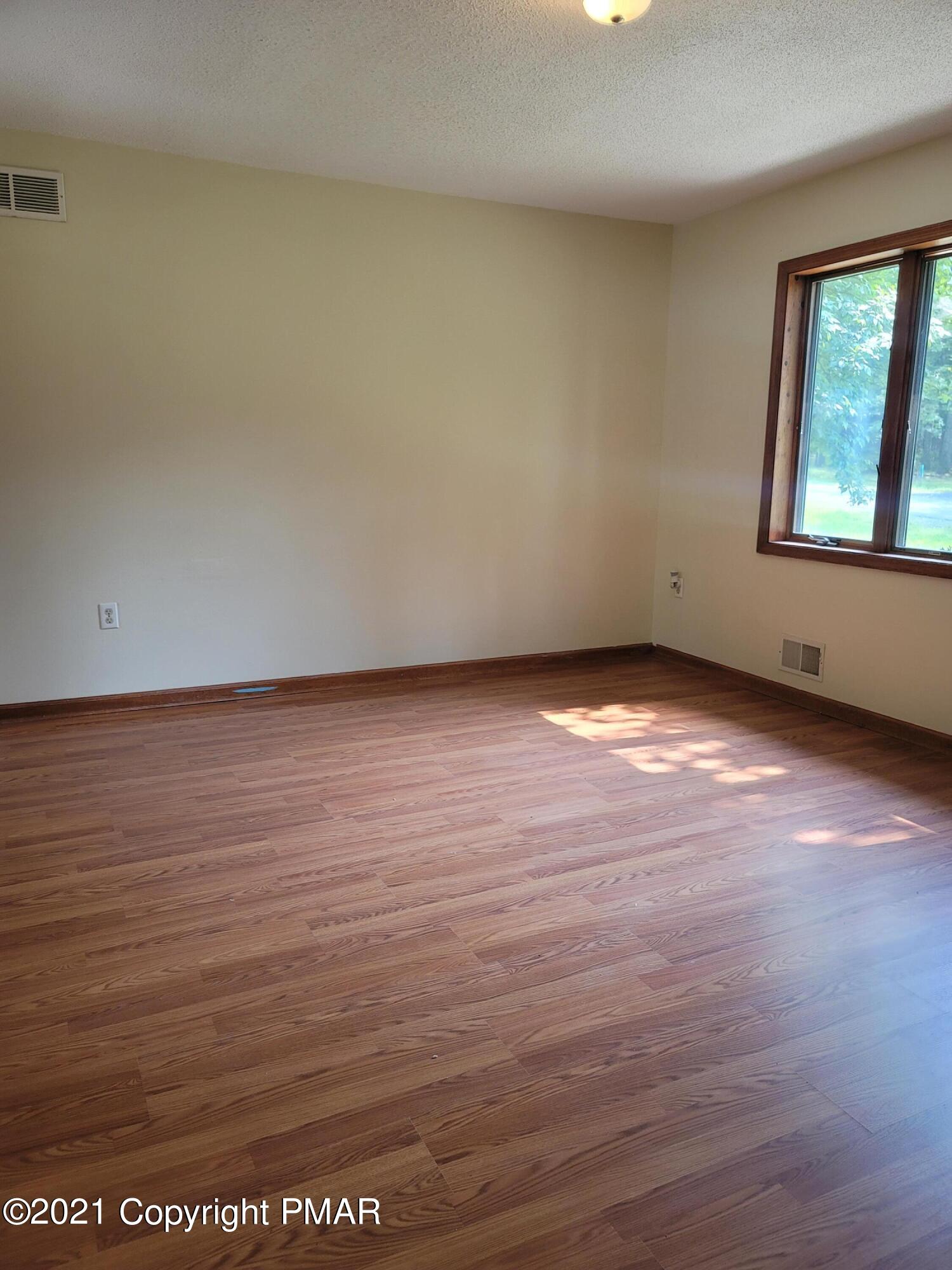 2111 Wilderland Road Tamiment, PA 18371 - Photo 18 of 41 1st Floor Bedroom