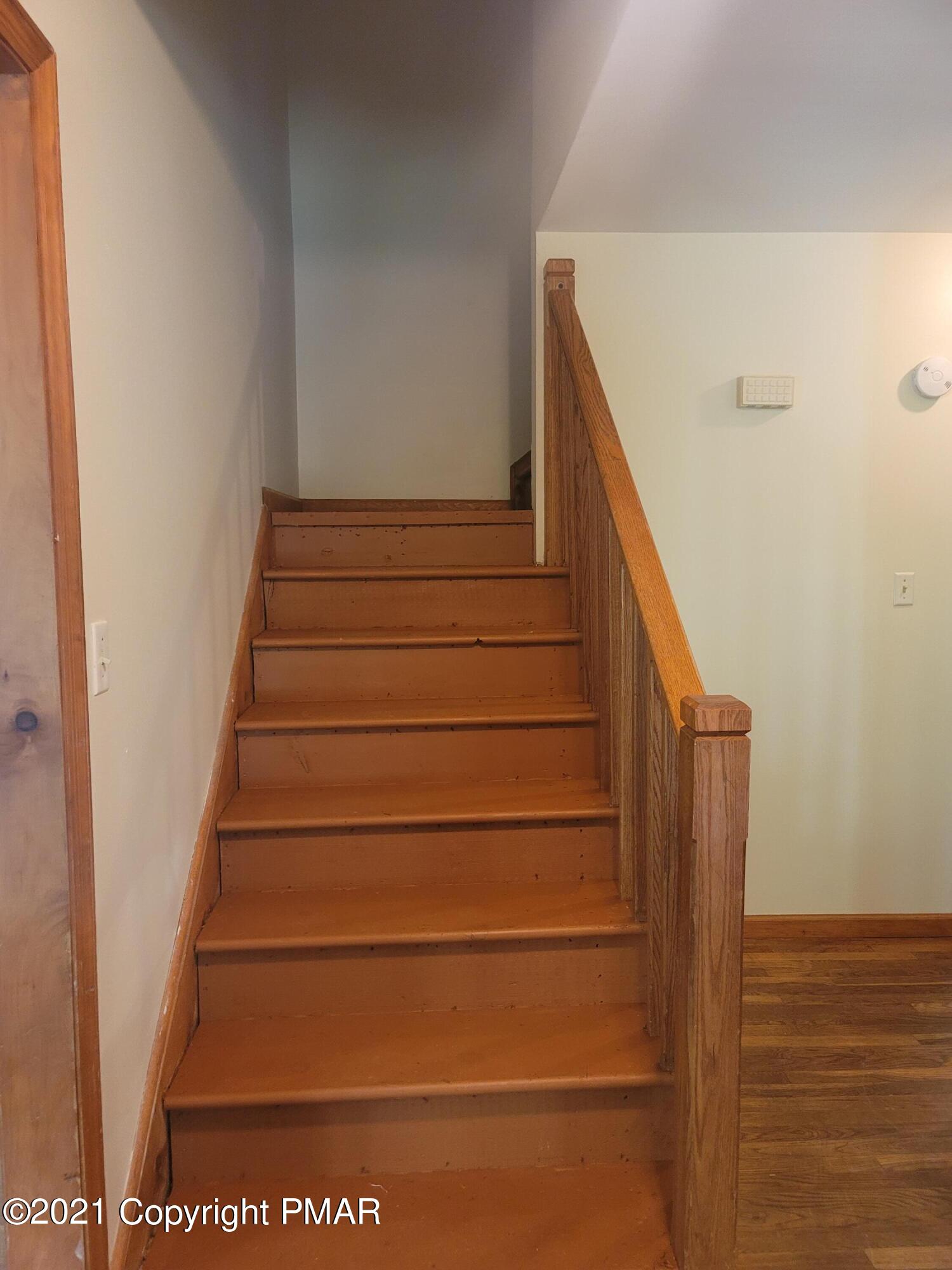 2111 Wilderland Road Tamiment, PA 18371 - Photo 23 of 41 Upstairs