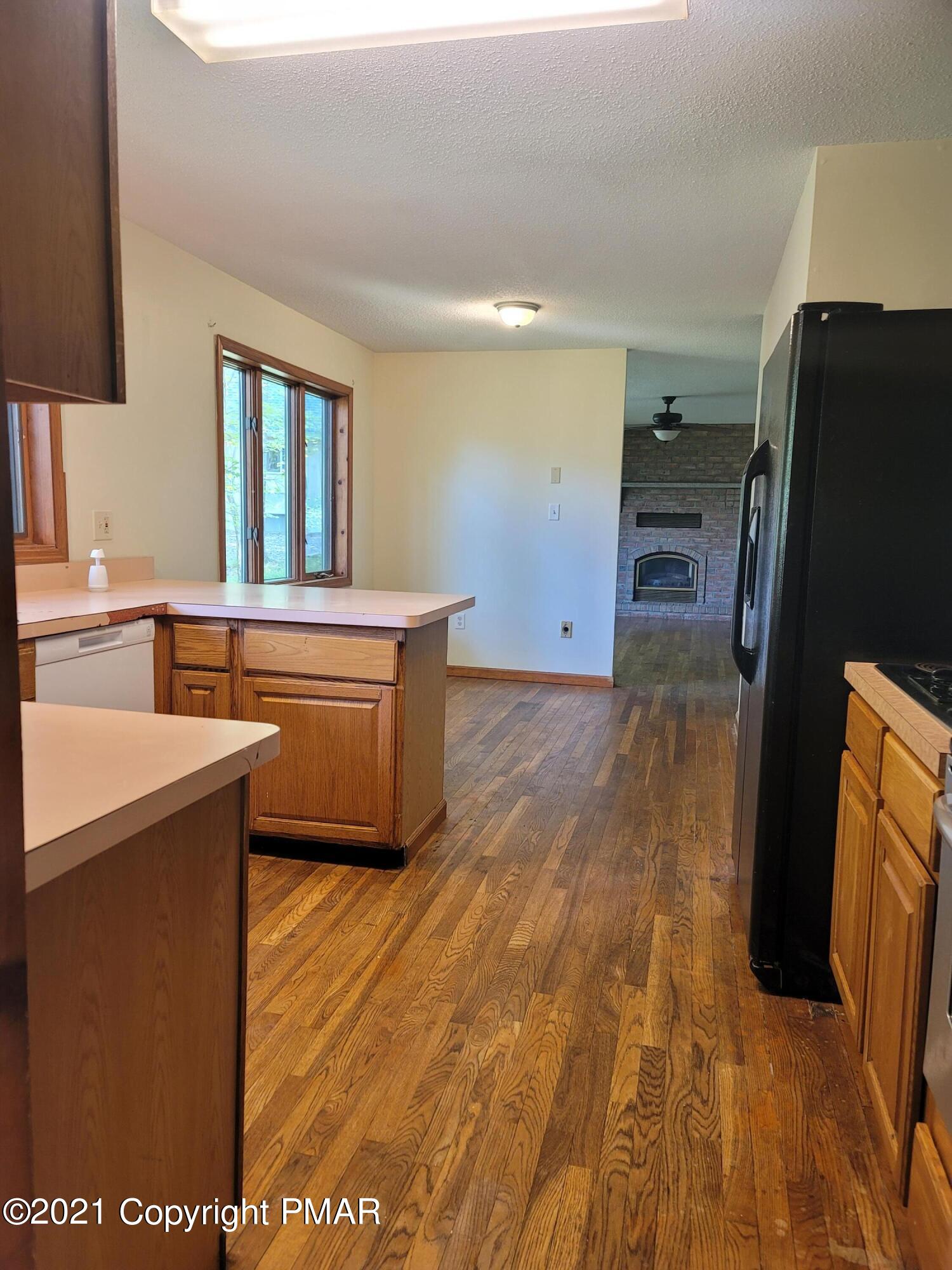 2111 Wilderland Road Tamiment, PA 18371 - Photo 7 of 41 Kitchen