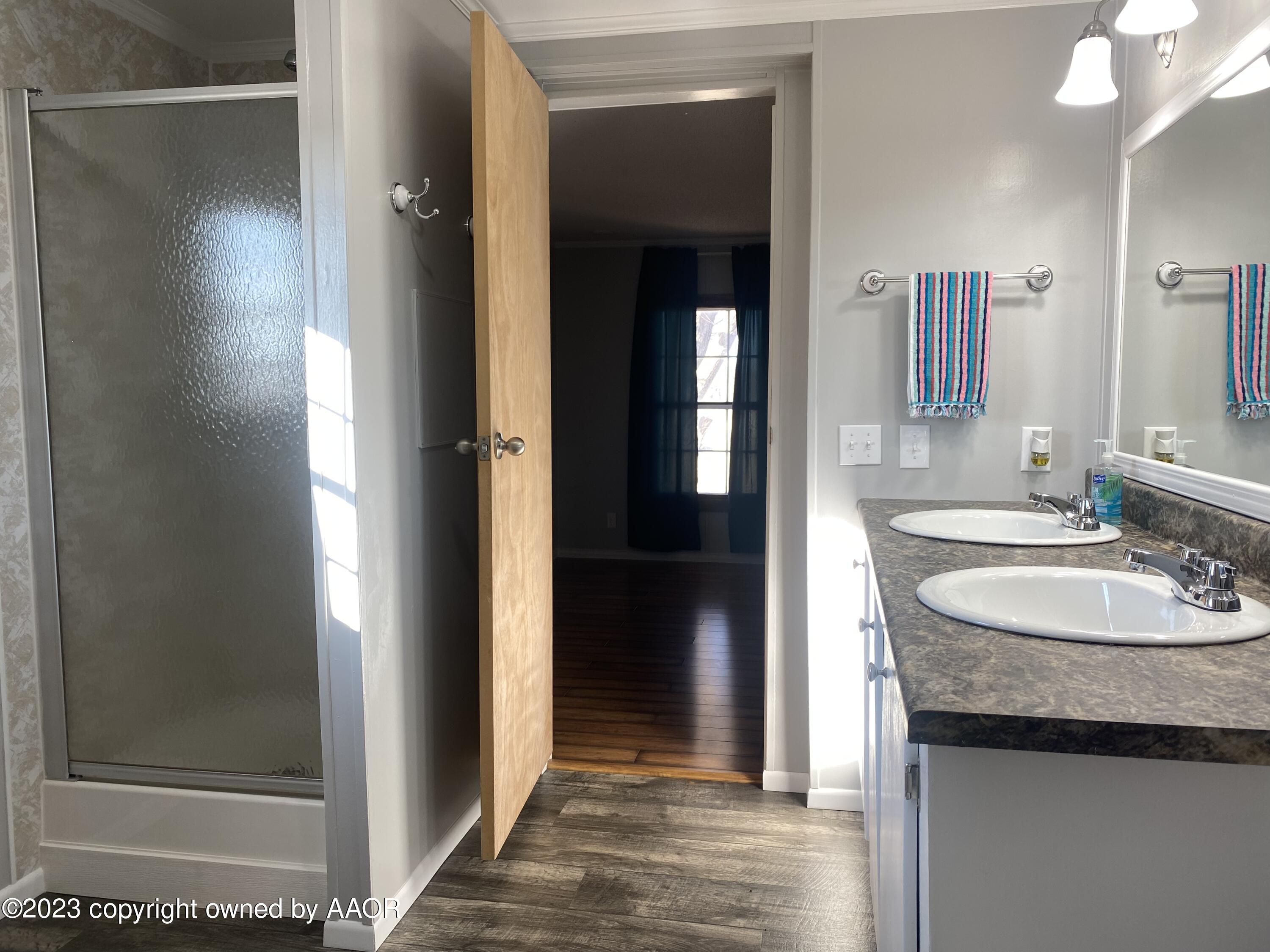 517 Muskrat Road Fritch, TX 79036 - Photo 18 of 54 Owners, double vanity and shower