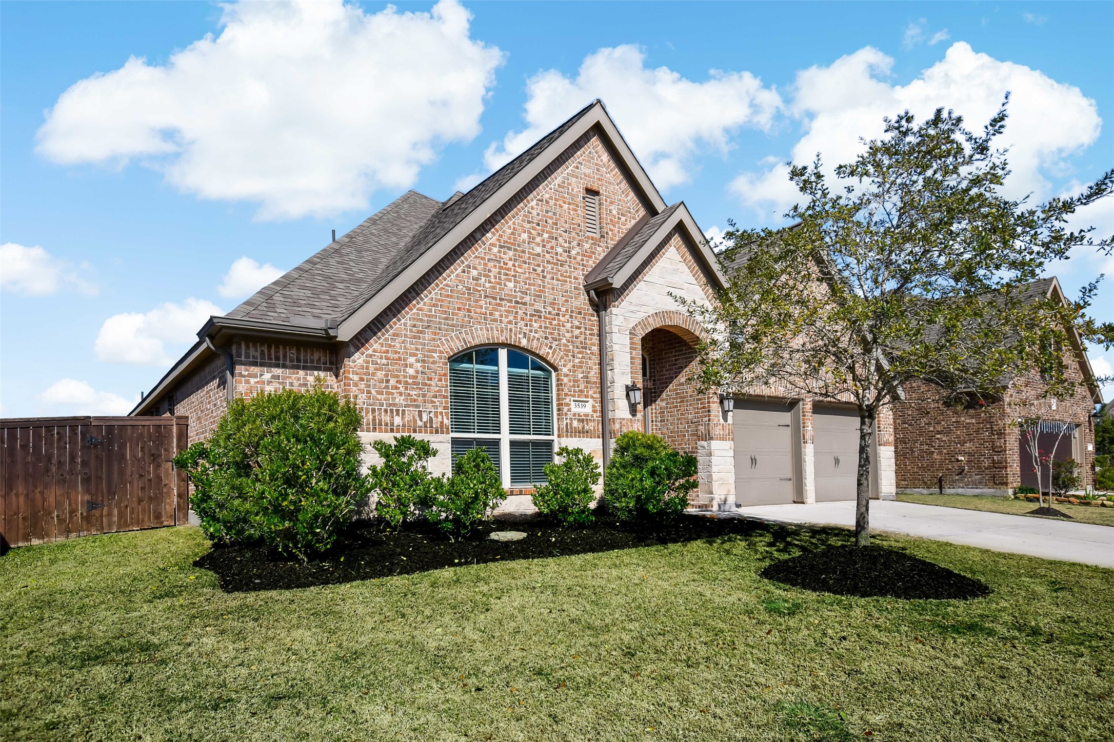 3539 Whitman Drive Rosharon, TX 77583 - Photo 3 of 24