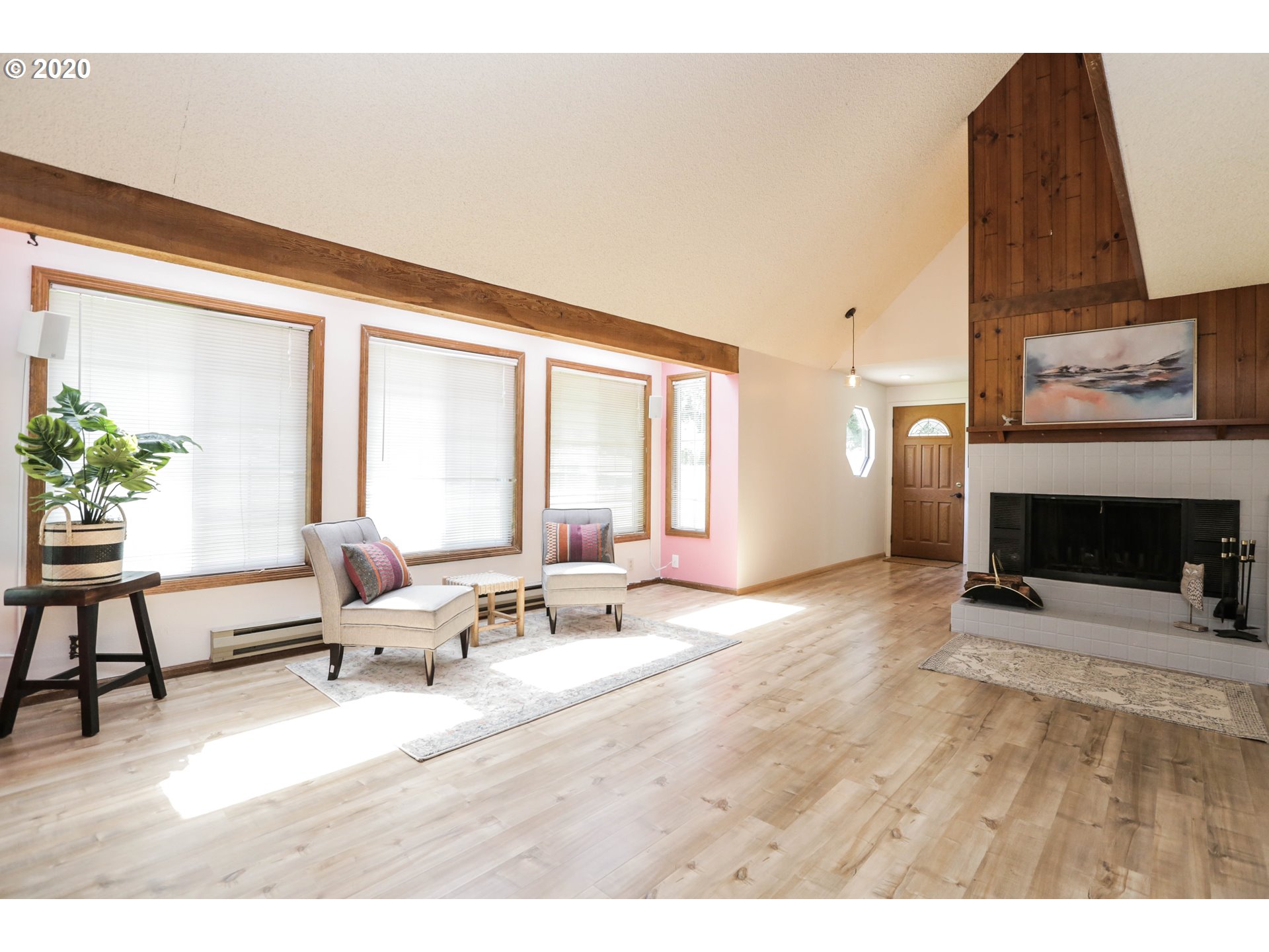 4403 Dillard Road Eugene, OR 97405 - Photo 2 of 22 Gallery Image 2