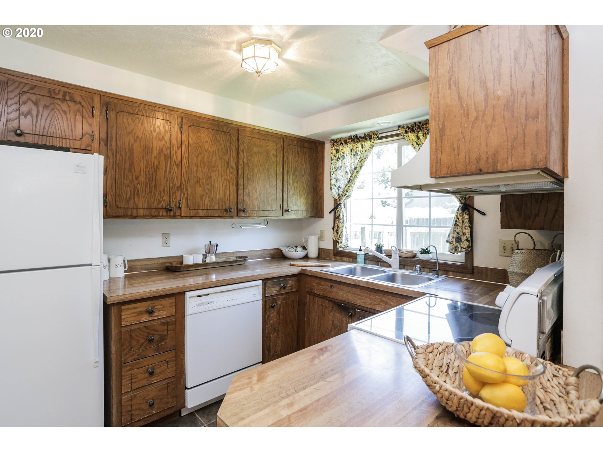 4403 Dillard Road Eugene, OR 97405 - Photo 9 of 22 Gallery Image 9